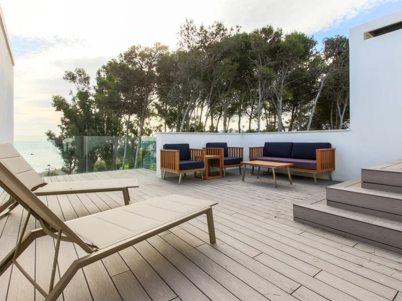TOWNHOUSE IN FIRST LINE OF THE BEACH, ESTEPONA