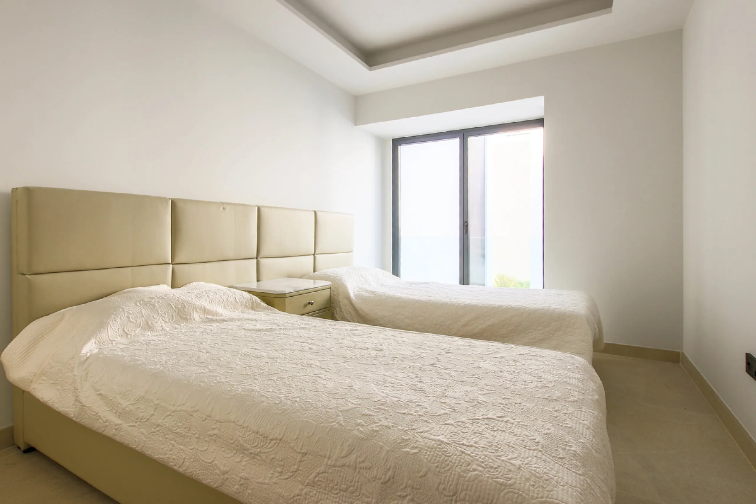 TOWNHOUSE IN FIRST LINE OF THE BEACH, ESTEPONA