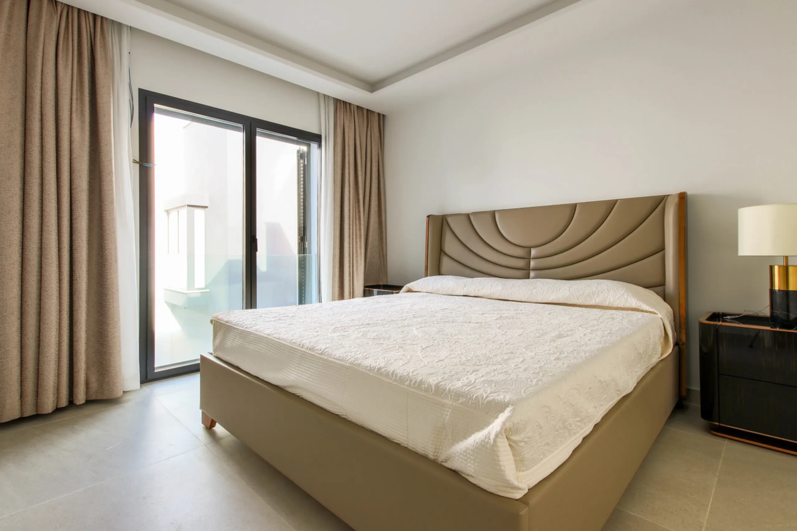 TOWNHOUSE IN FIRST LINE OF THE BEACH, ESTEPONA