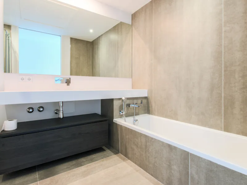 TOWNHOUSE IN FIRST LINE OF THE BEACH, ESTEPONA