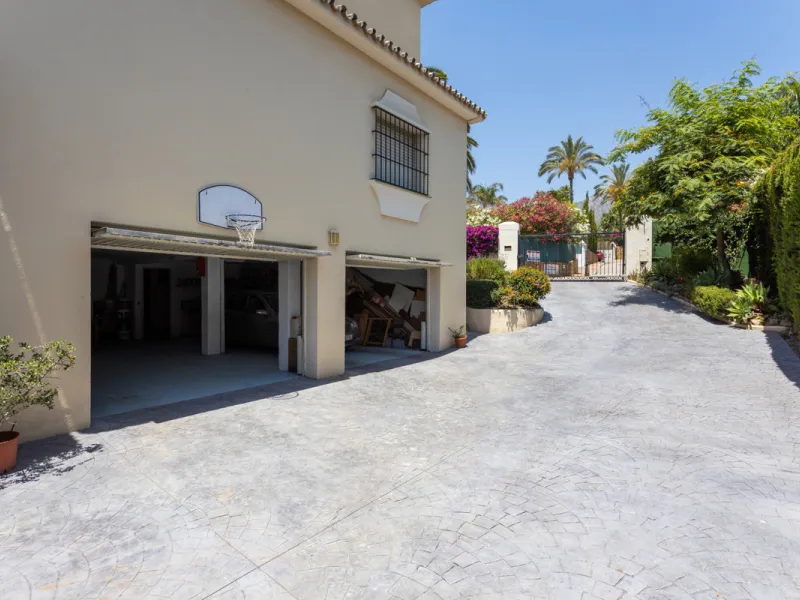7 bedroom villa in Nagueles, Marbella Golden Mile