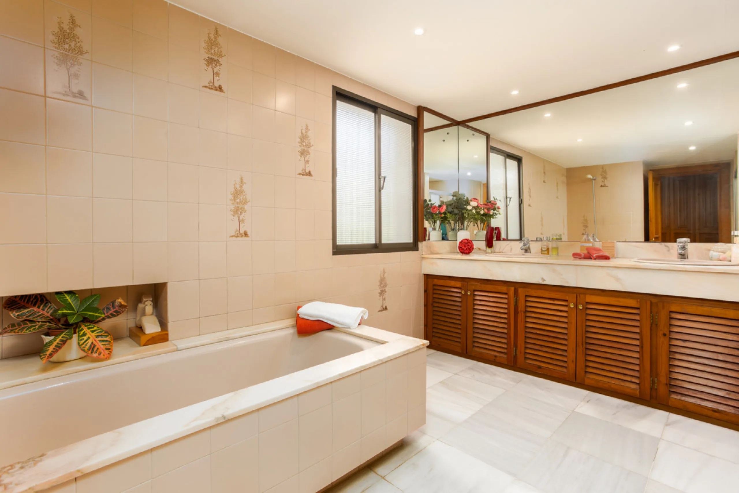 7 bedroom villa in Nagueles, Marbella Golden Mile