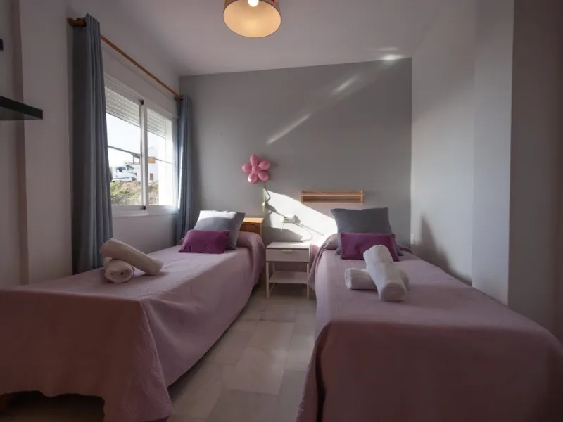 GREAT OPPORTUNITY! Bright and spacious house located in the sought after area of Puerto Blanquillo in Frigiliana, with un interrupted views over the valley towards Nerja and the Mediterranean Sea. The house is on a corner plot and has two independent entr