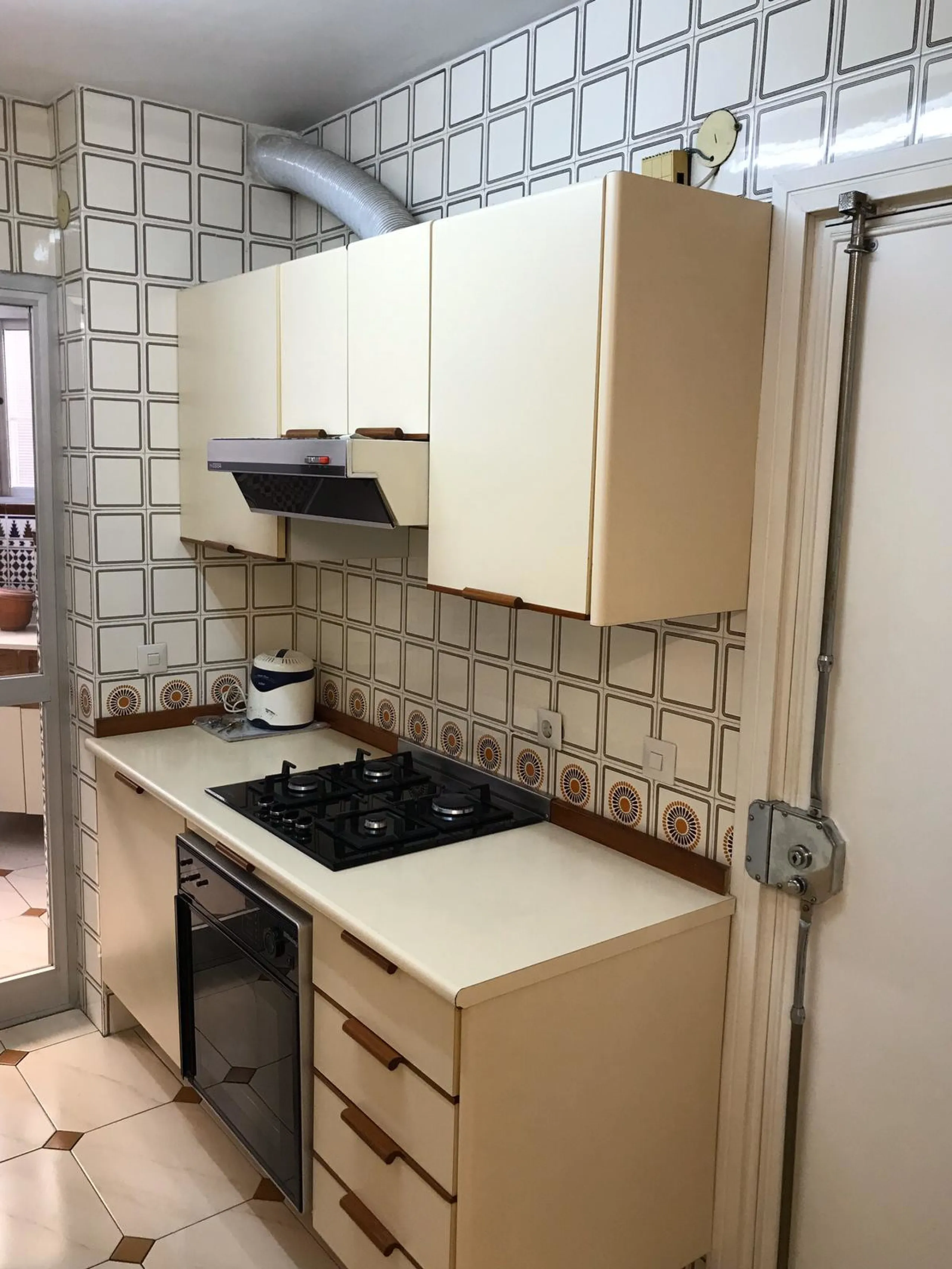 Middle Floor Apartment, Málaga East beachfront, Costa del Sol.