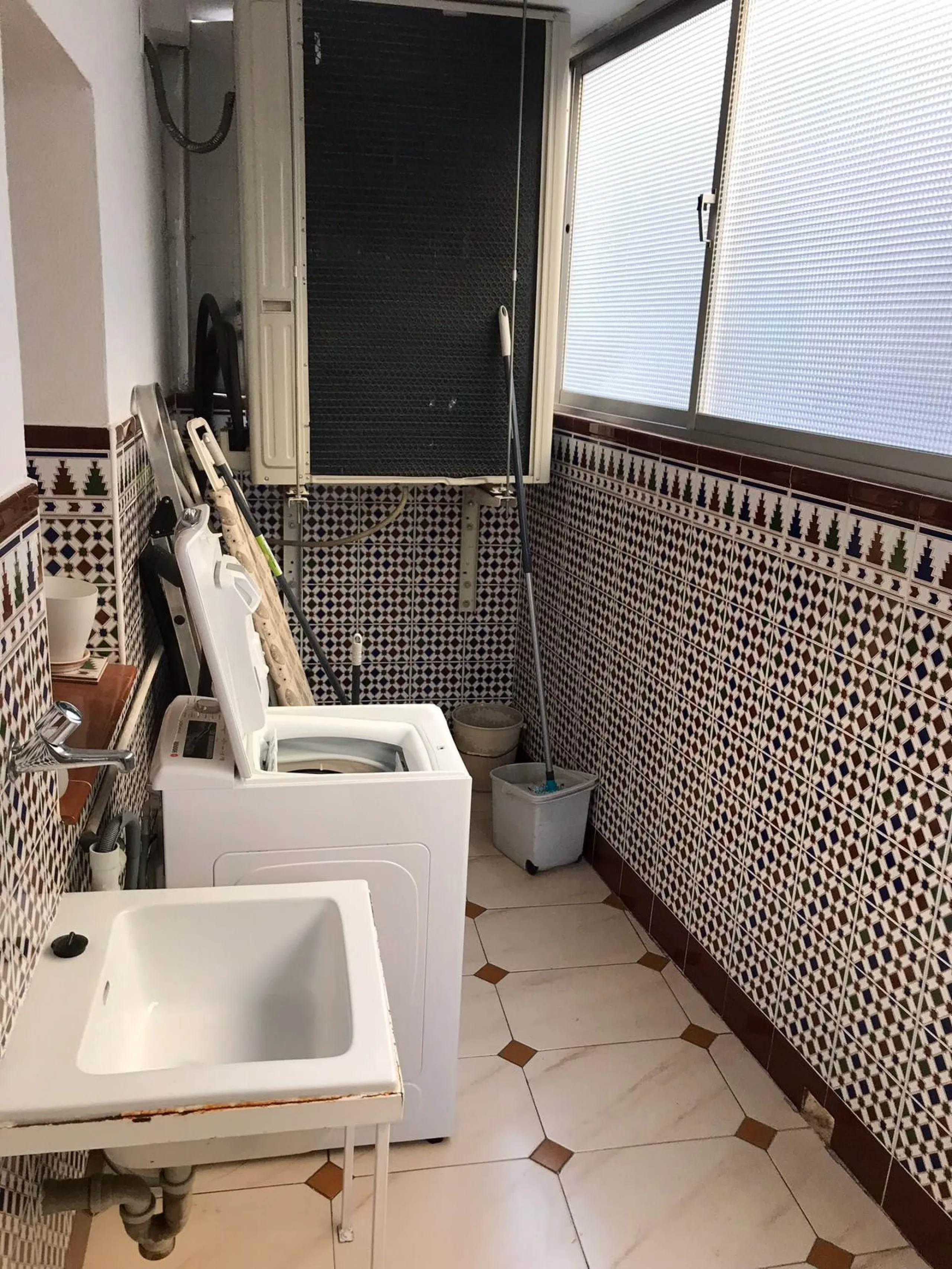 Middle Floor Apartment, Málaga East beachfront, Costa del Sol.