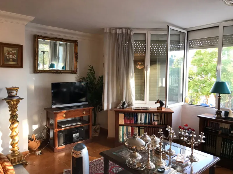 Middle Floor Apartment, Málaga East beachfront, Costa del Sol.