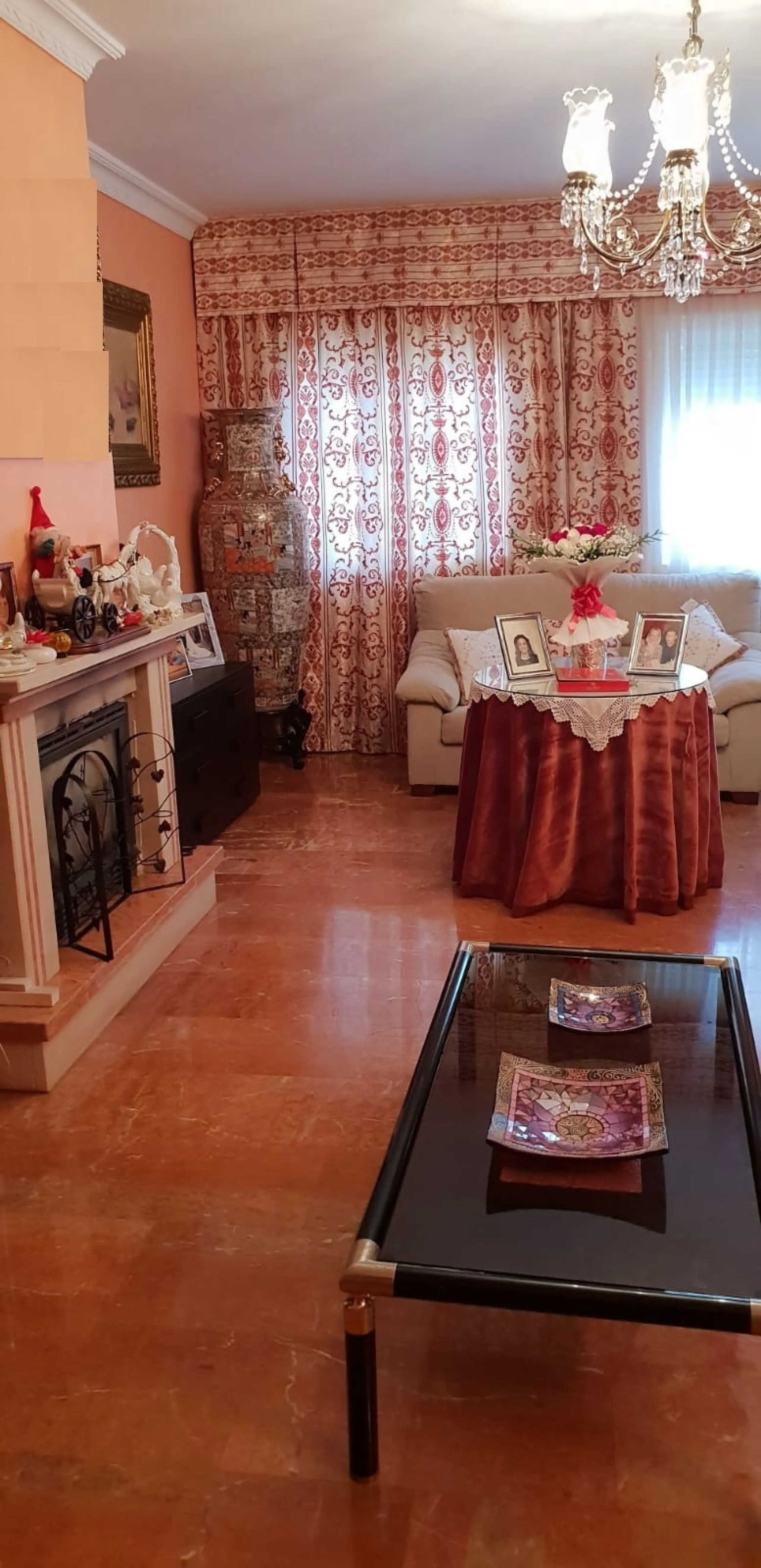 2936-V  Villa in Alhaurin de la Torre located in a privileged environment. Villa located close to  Costa del Sol area,  from which you have a comfortable  and easy access to all the services of Alhaurin de la Torre, surrounded by nature and being able to 