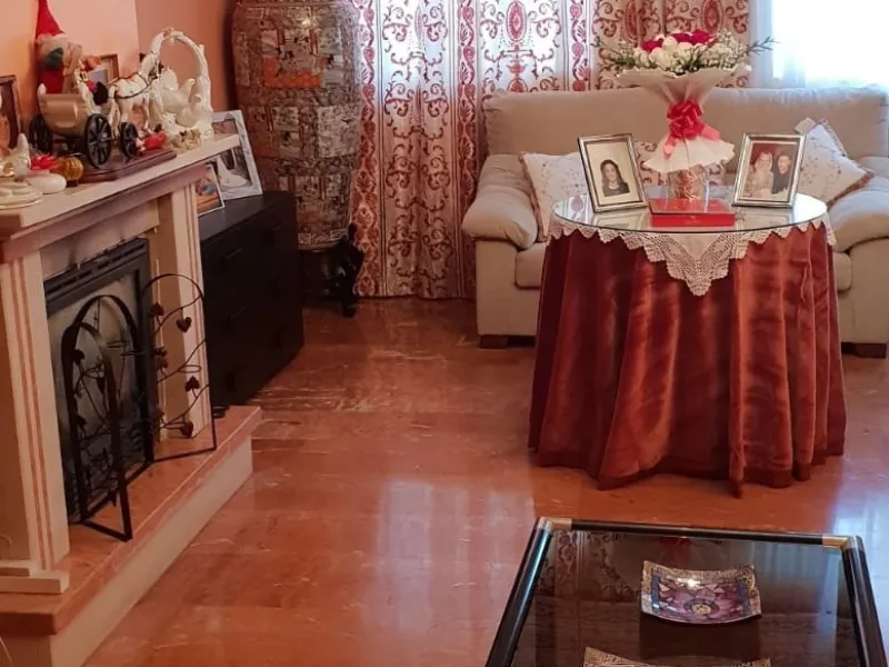 2936-V  Villa in Alhaurin de la Torre located in a privileged environment. Villa located close to  Costa del Sol area,  from which you have a comfortable  and easy access to all the services of Alhaurin de la Torre, surrounded by nature and being able to 