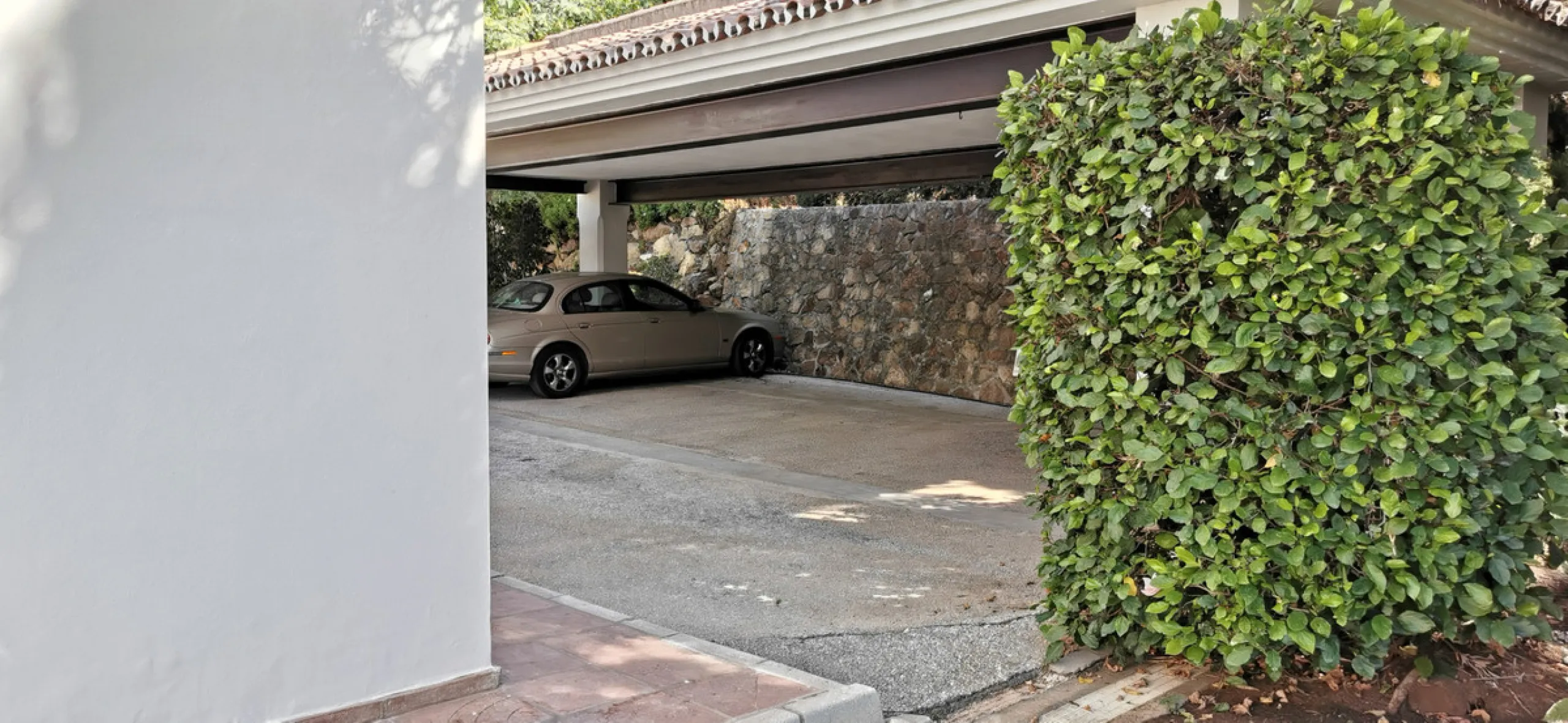 House - Detached Villa в продаже в Estepona, Málaga. В доме 5 спален и 5 ванных комнат. Площадь дома 387 м². Площадь участка 5520 м²