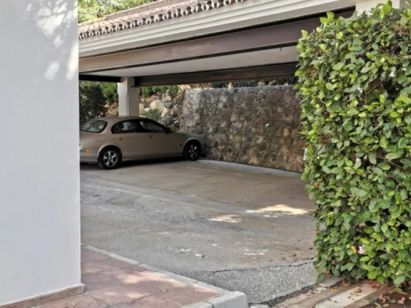 House - Detached Villa в продаже в Estepona, Málaga. В доме 5 спален и 5 ванных комнат. Площадь дома 387 м². Площадь участка 5520 м²