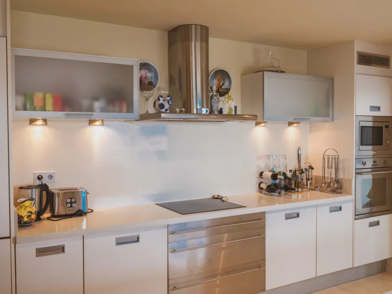 Luxury 3 bedroom penthouse located within one of the best urbanizations in Los Flamingos - frontline to the prestigious 18 hole golf course Los Flamingos Golf and the 6 star Villa Padierna Hotel.