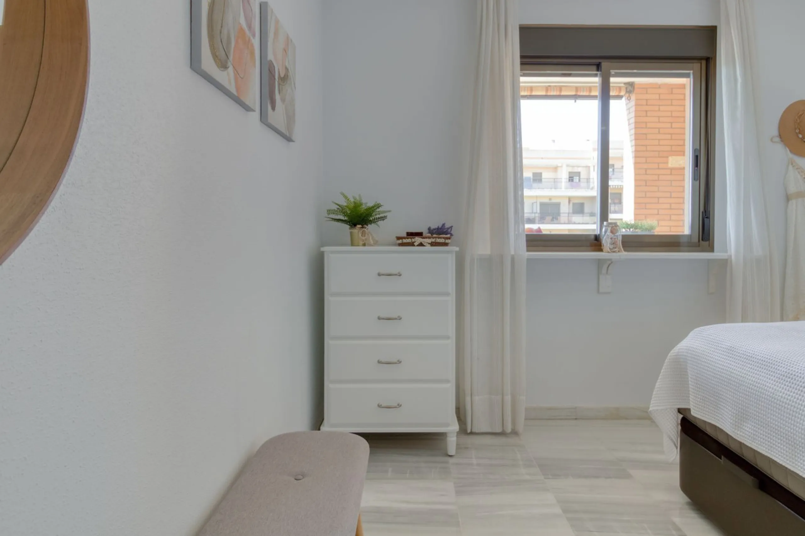 Gut gepflegte Etagenwohnung mit sonniger Terrasse in der Nähe des Bahnhofs El Pinillo in Torremolinos