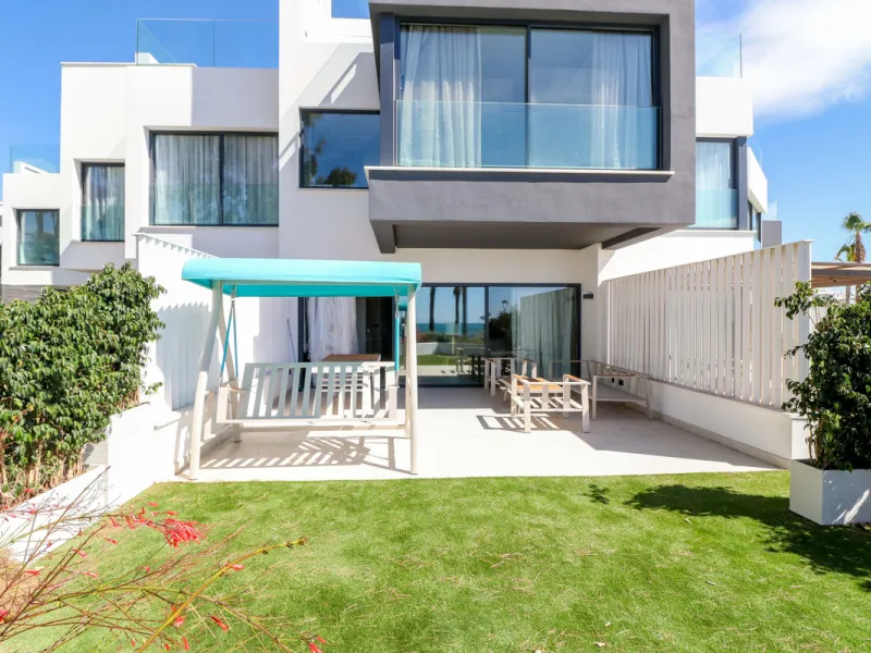 Experience luxury coastal living at The Islands, Estepona, an exclusive first-line beach urbanization offering direct access to the Mediterranean. This prestigious residential community combines modern architecture with elegant design, providing the perfe