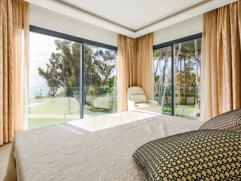 Experience luxury coastal living at The Islands, Estepona, an exclusive first-line beach urbanization offering direct access to the Mediterranean. This prestigious residential community combines modern architecture with elegant design, providing the perfe
