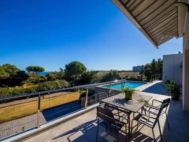 Moderna villa con piscina en Platja d’Aro – Costa Brava