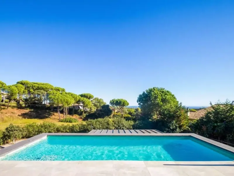 Moderna villa con piscina en Platja d’Aro – Costa Brava