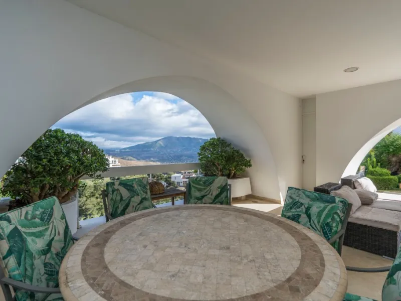 Amazing new built villa in La Mairena with high quality finishing and beautiful pool area. The villa offers on three levels, five bedrooms with en-suite bathrooms, a lovely and bright living room with open fire place, modern open plan kitchen and dining a