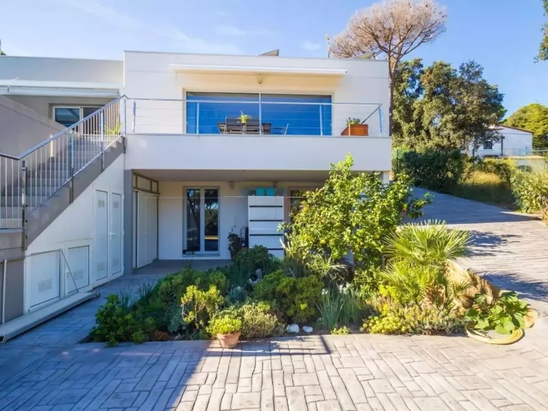 Moderna villa con piscina en Platja d’Aro – Costa Brava