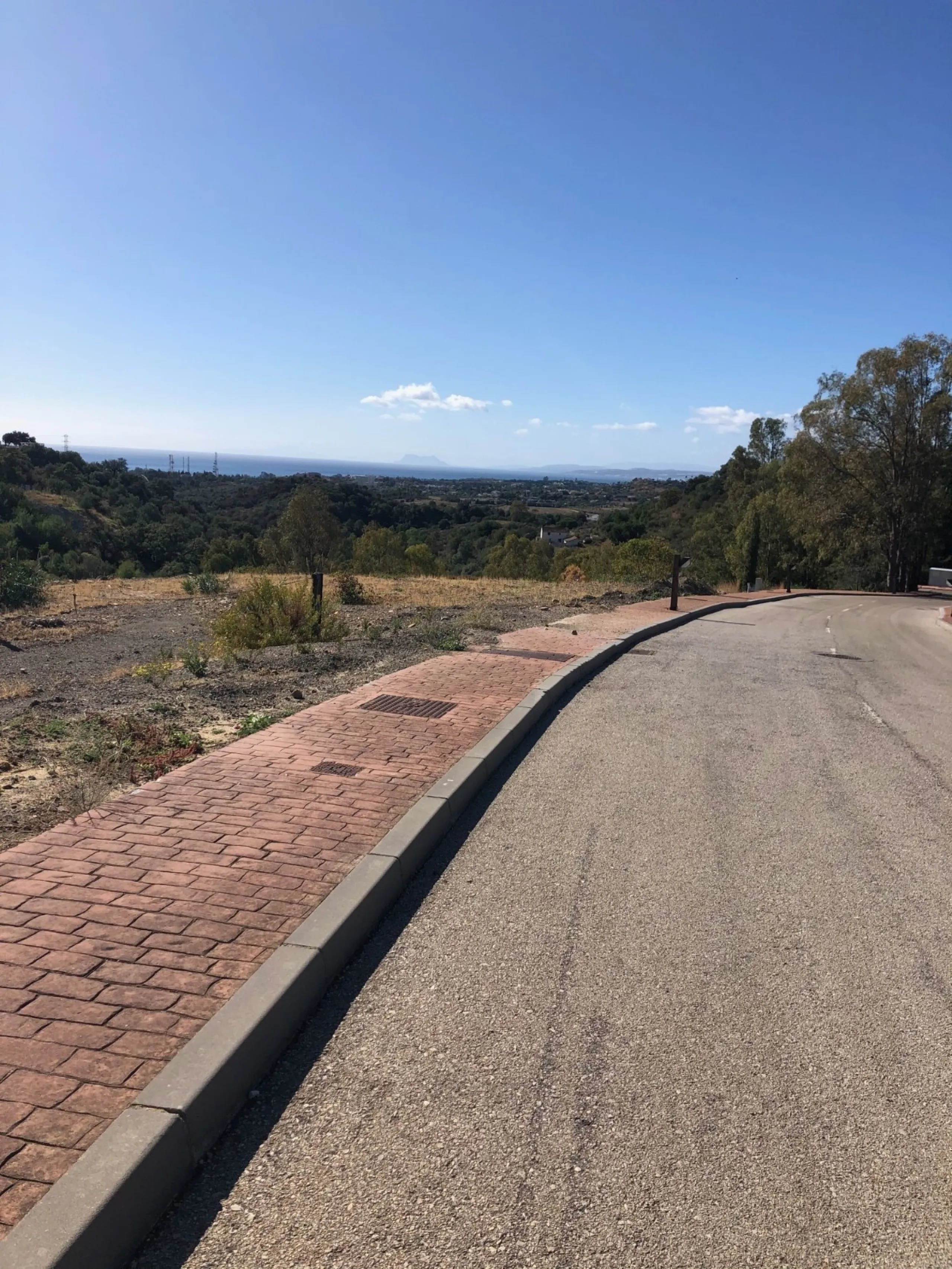 Plot - Residential Plot в продаже в Estepona, Málaga. Площадь участка 4281 м²