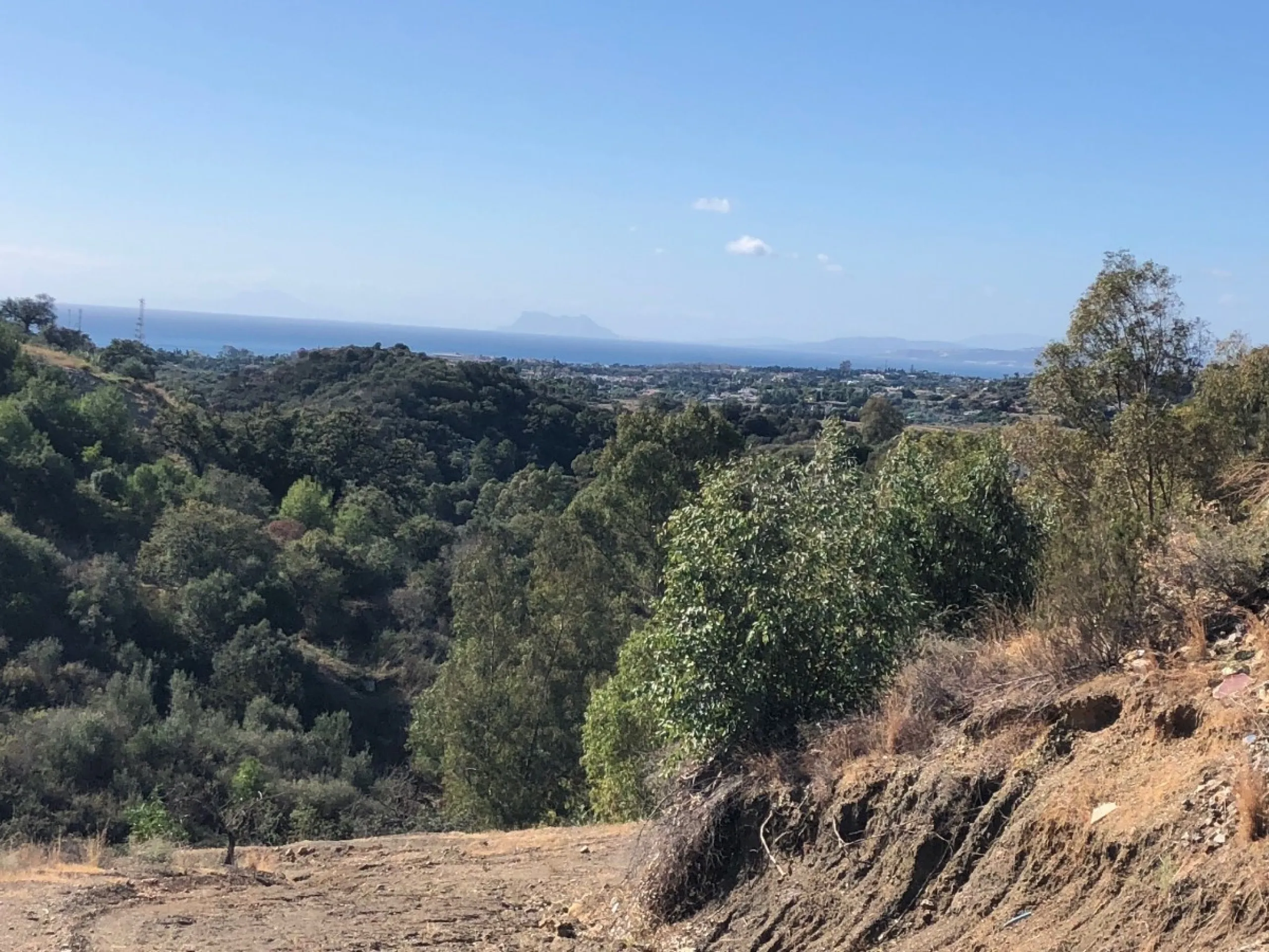 Plot - Residential Plot в продаже в Estepona, Málaga. Площадь участка 4281 м²