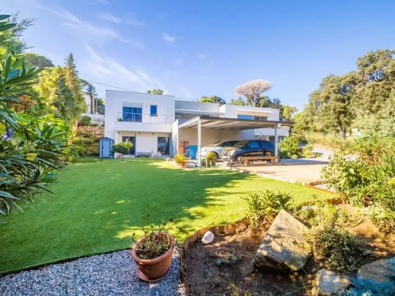 Moderna villa con piscina en Platja d’Aro – Costa Brava