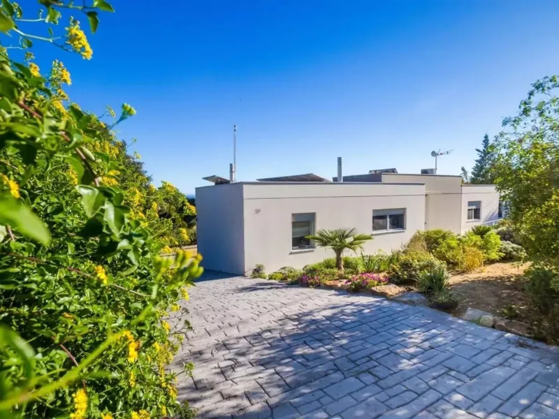 Moderna villa con piscina en Platja d’Aro – Costa Brava