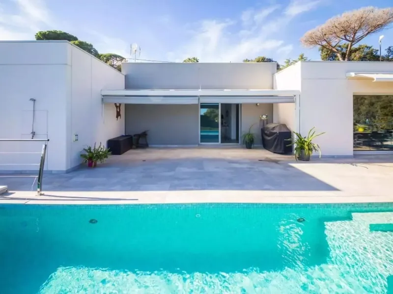 Moderna villa con piscina en Platja d’Aro – Costa Brava