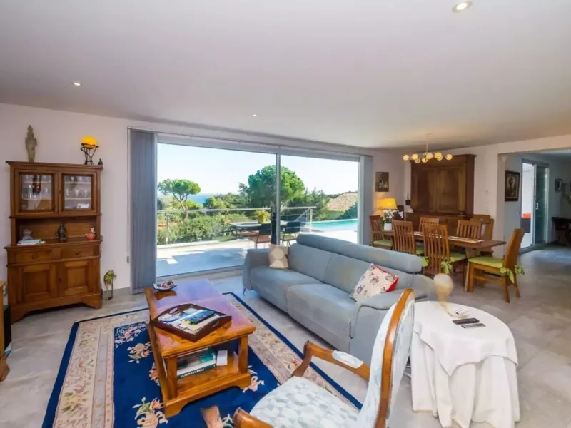 Moderna villa con piscina en Platja d’Aro – Costa Brava