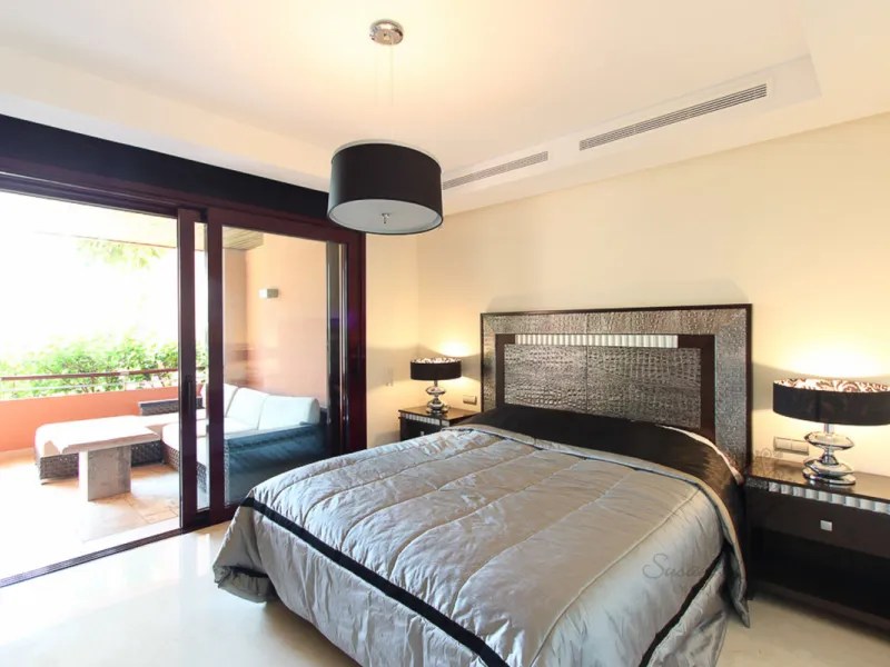 Fantastic ground floor 2 bedroom en suite apartment located within the exclusive 24 hour guard gated community, Malibu.   The community boasts two swimming pools (one heated lap pool and one free form marine pool). Private garage parking for two cars and 