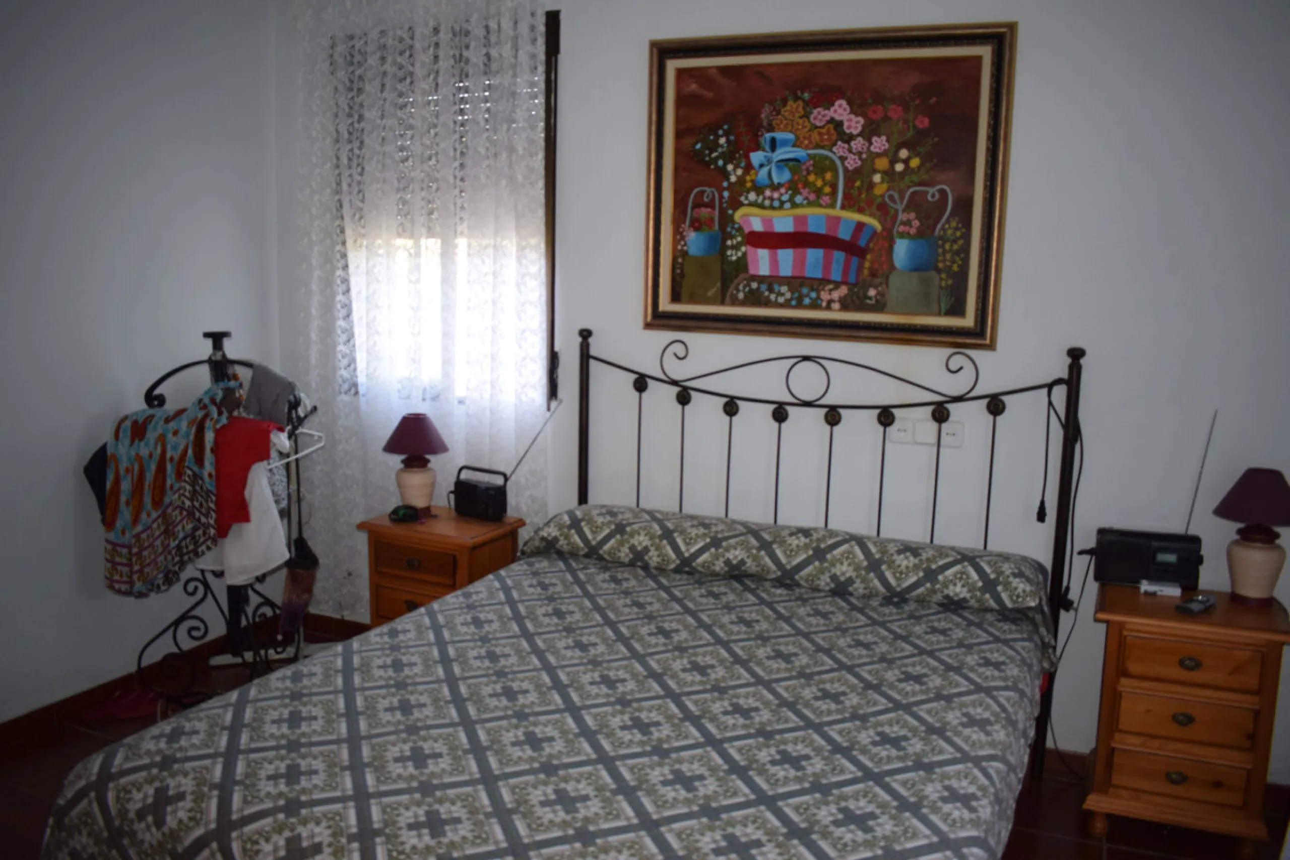8,000 m2 irrigated farm with mango production. The villa has 160 m2 with a 60 m2 solarium, 4 bedrooms all with two windows or balconies (2 on the ground floor and another 2 bedrooms on the upper floor), 2 full bathrooms with window, large living room with