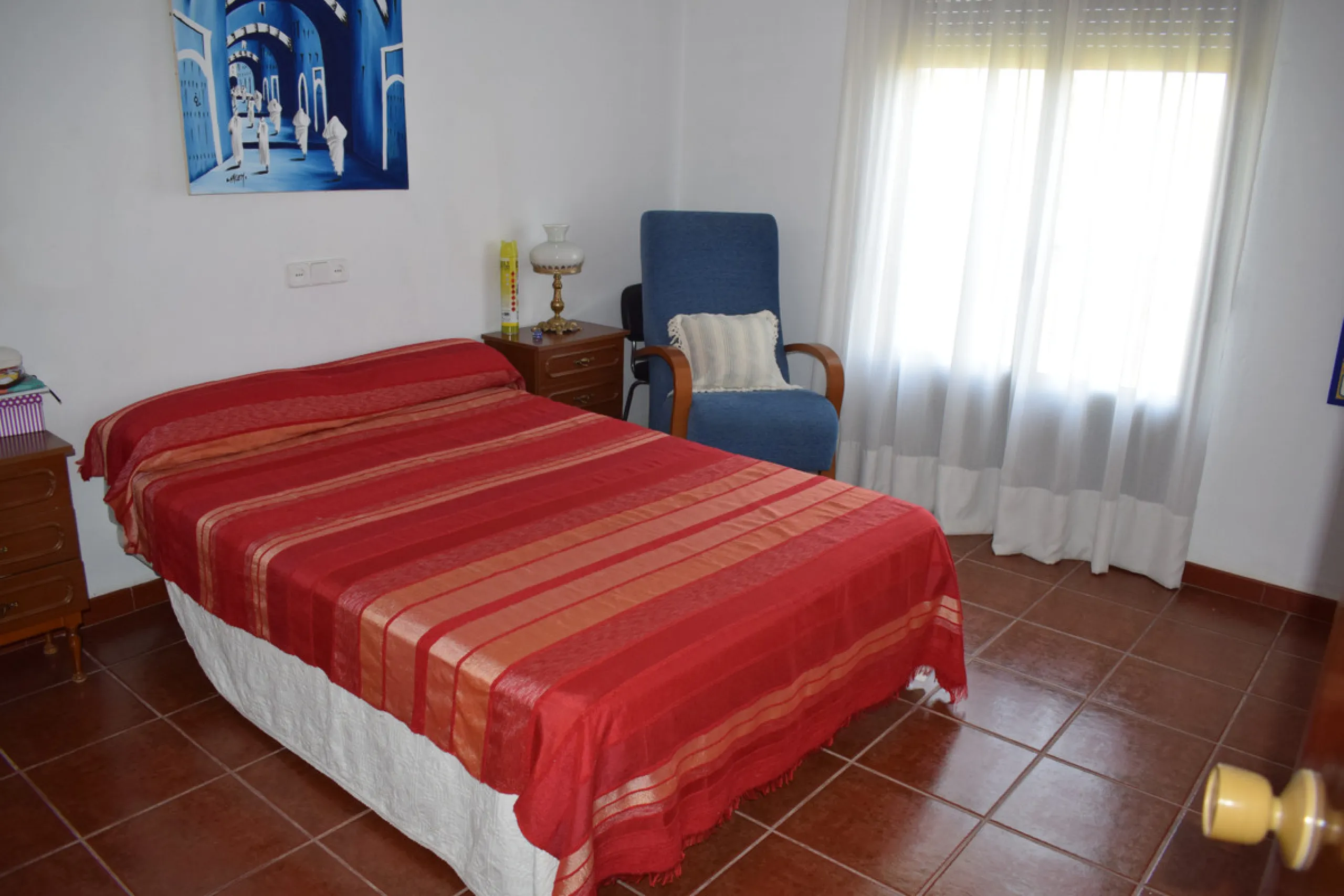 8,000 m2 irrigated farm with mango production. The villa has 160 m2 with a 60 m2 solarium, 4 bedrooms all with two windows or balconies (2 on the ground floor and another 2 bedrooms on the upper floor), 2 full bathrooms with window, large living room with