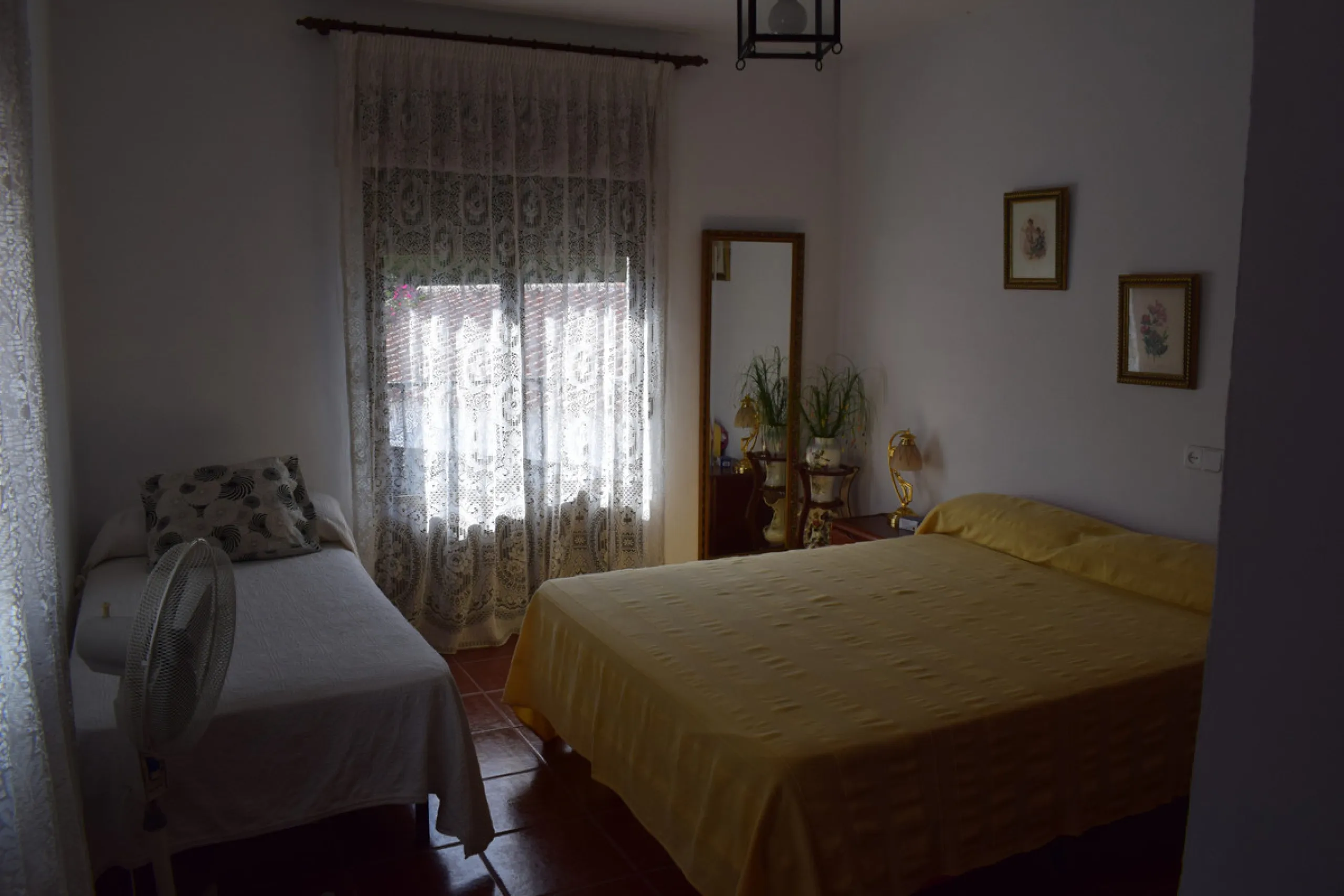 8,000 m2 irrigated farm with mango production. The villa has 160 m2 with a 60 m2 solarium, 4 bedrooms all with two windows or balconies (2 on the ground floor and another 2 bedrooms on the upper floor), 2 full bathrooms with window, large living room with