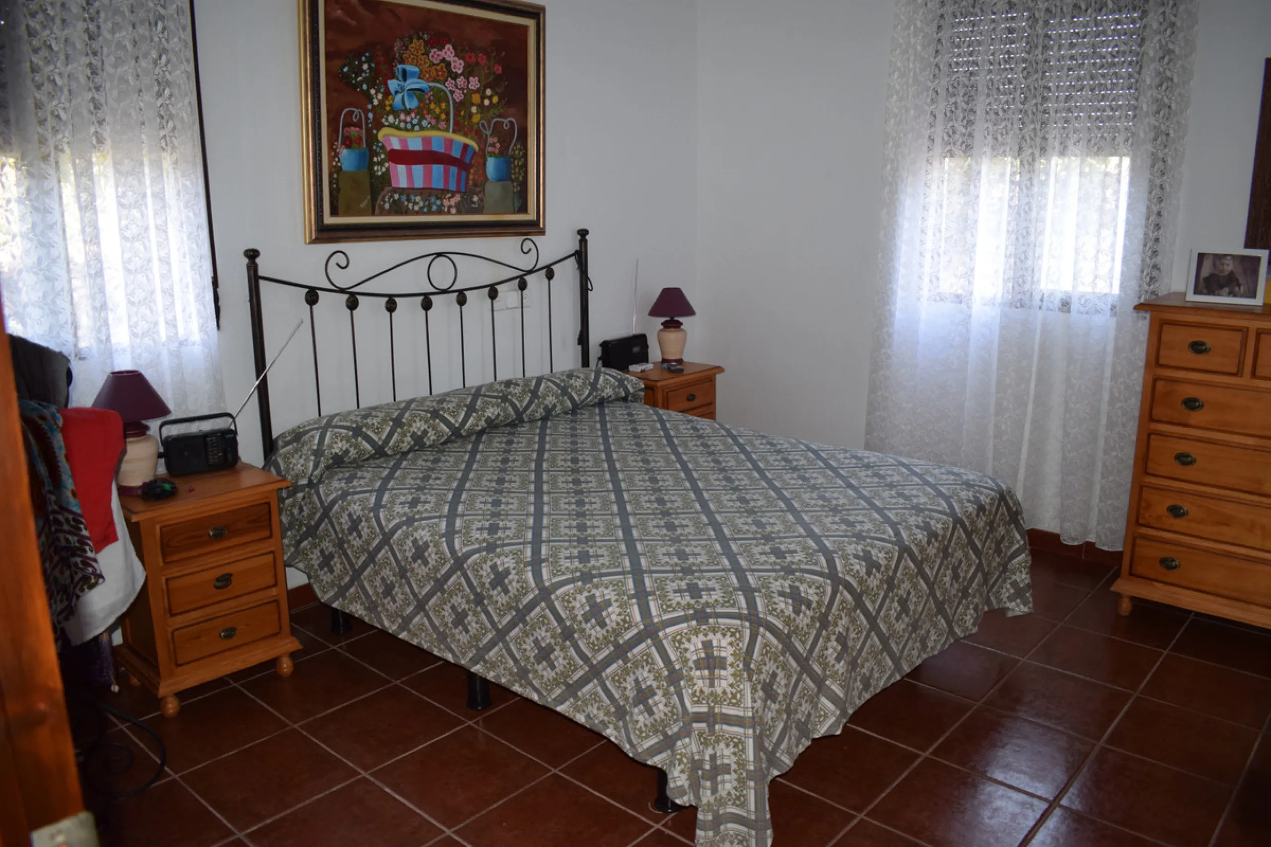 8,000 m2 irrigated farm with mango production. The villa has 160 m2 with a 60 m2 solarium, 4 bedrooms all with two windows or balconies (2 on the ground floor and another 2 bedrooms on the upper floor), 2 full bathrooms with window, large living room with