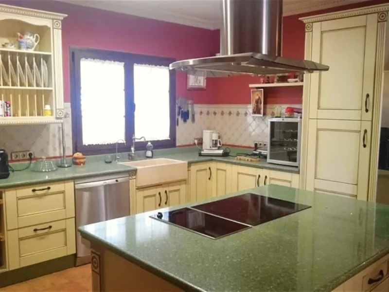 Luxury Villa for Sale in Mijas Costa – 1,000m² of Pure Costa del Sol Lifestyle