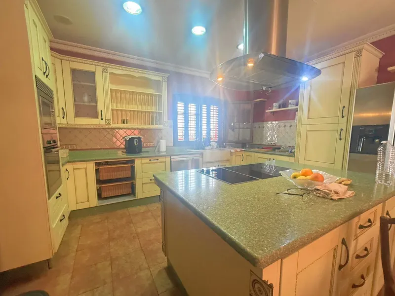 Luxury Villa for Sale in Mijas Costa – 1,000m² of Pure Costa del Sol Lifestyle