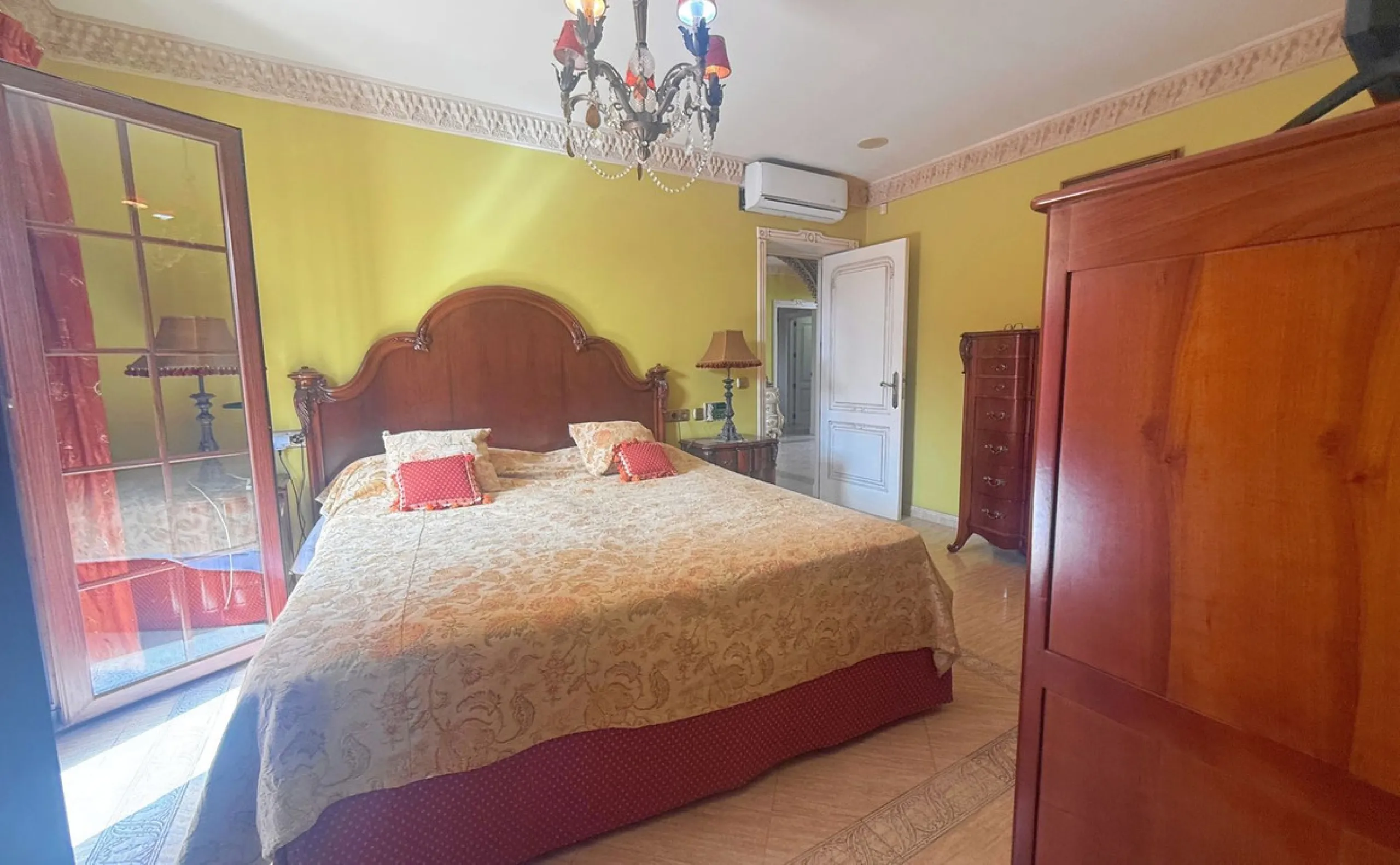 Luxury Villa for Sale in Mijas Costa – 1,000m² of Pure Costa del Sol Lifestyle