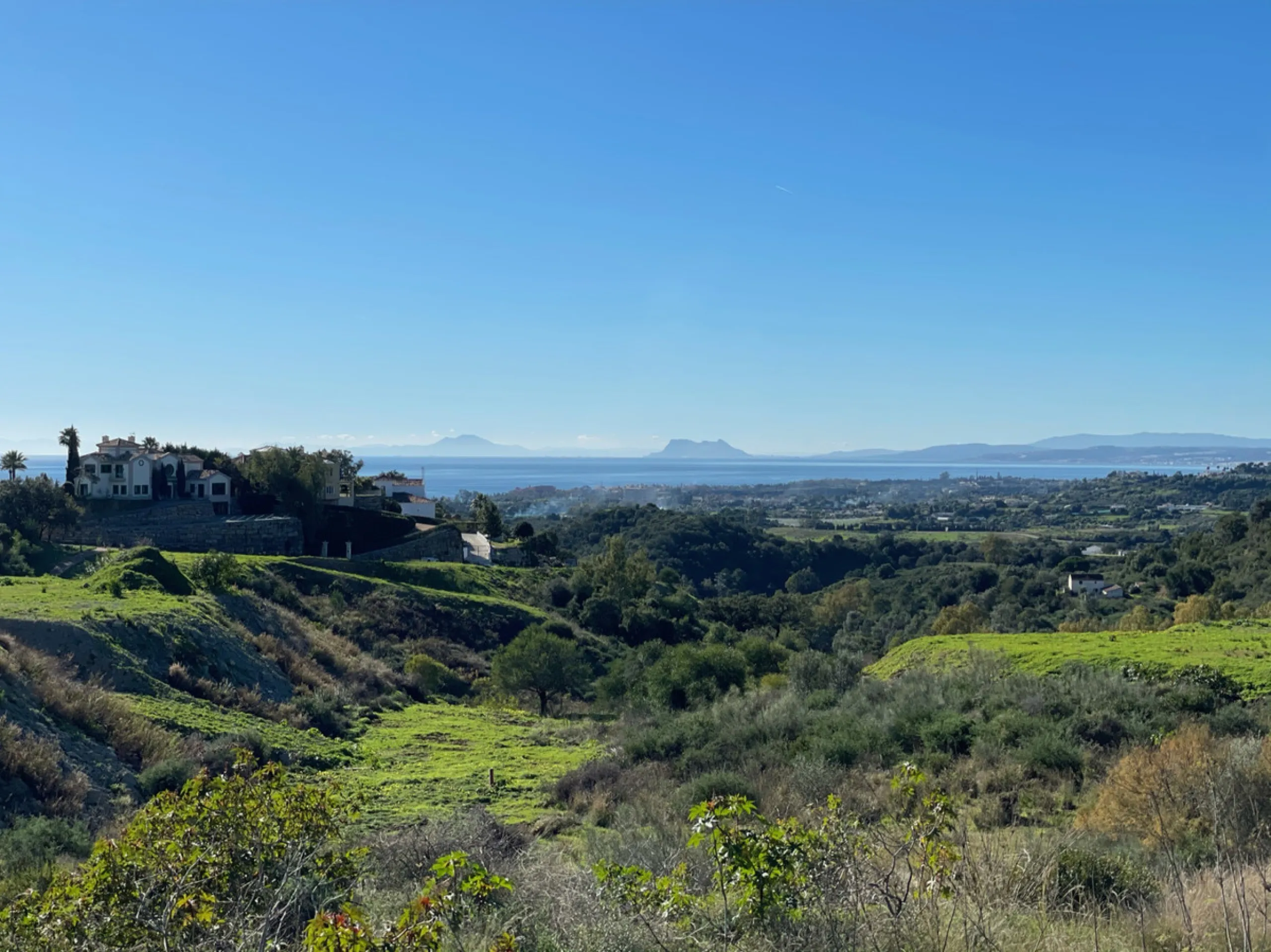 LARGE PLOT FOR LUXURY VILLA