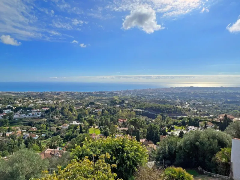 Are you looking for a dream home in the center of Mijas Pueblo? Then this 366m2 villa is perfect for you!