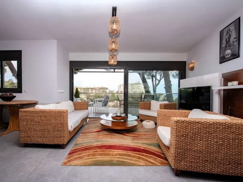 Modern renovated villa with sea views and tourist license in Platja d’Aro