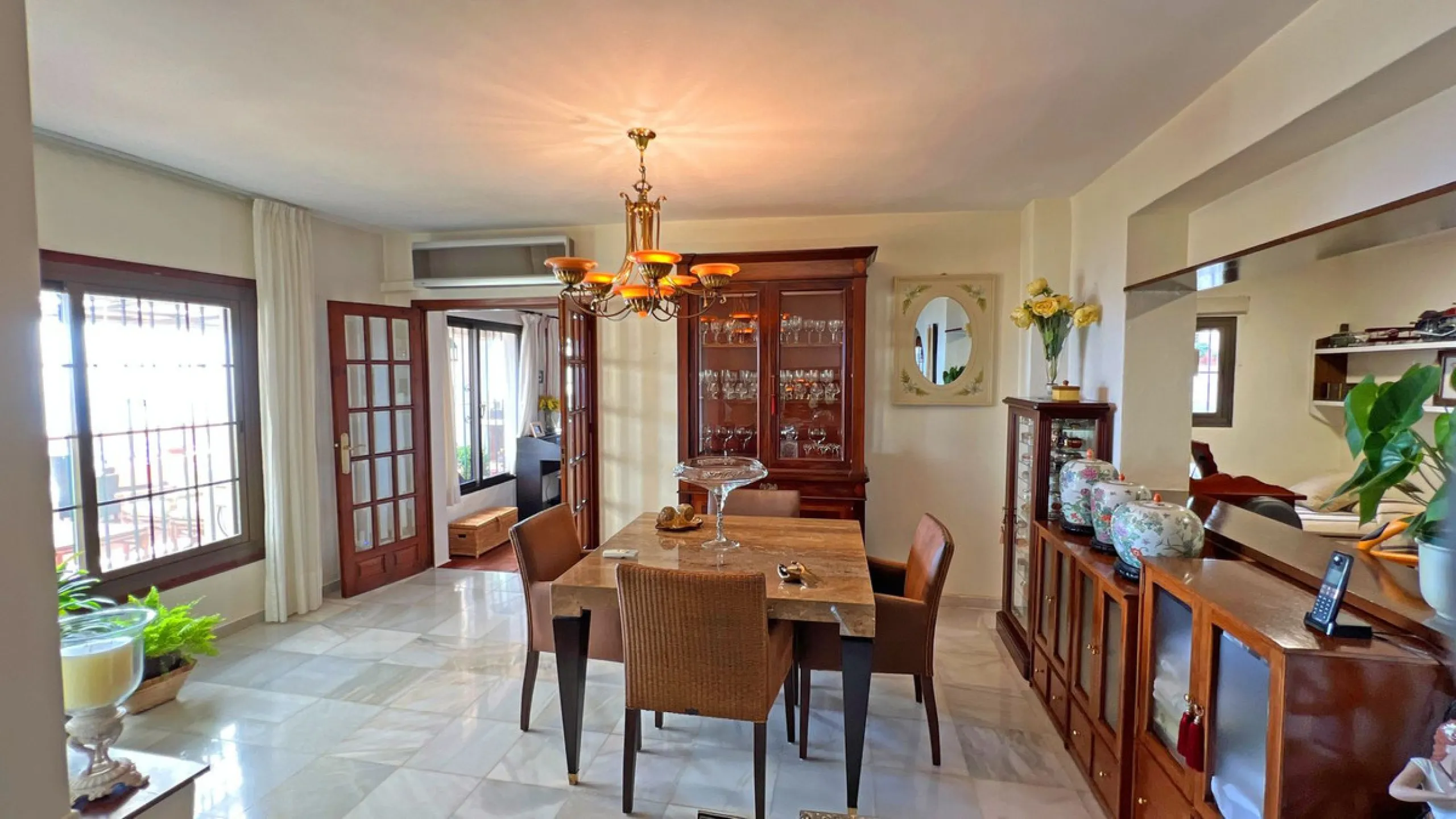 Are you looking for a dream home in the center of Mijas Pueblo? Then this 366m2 villa is perfect for you!