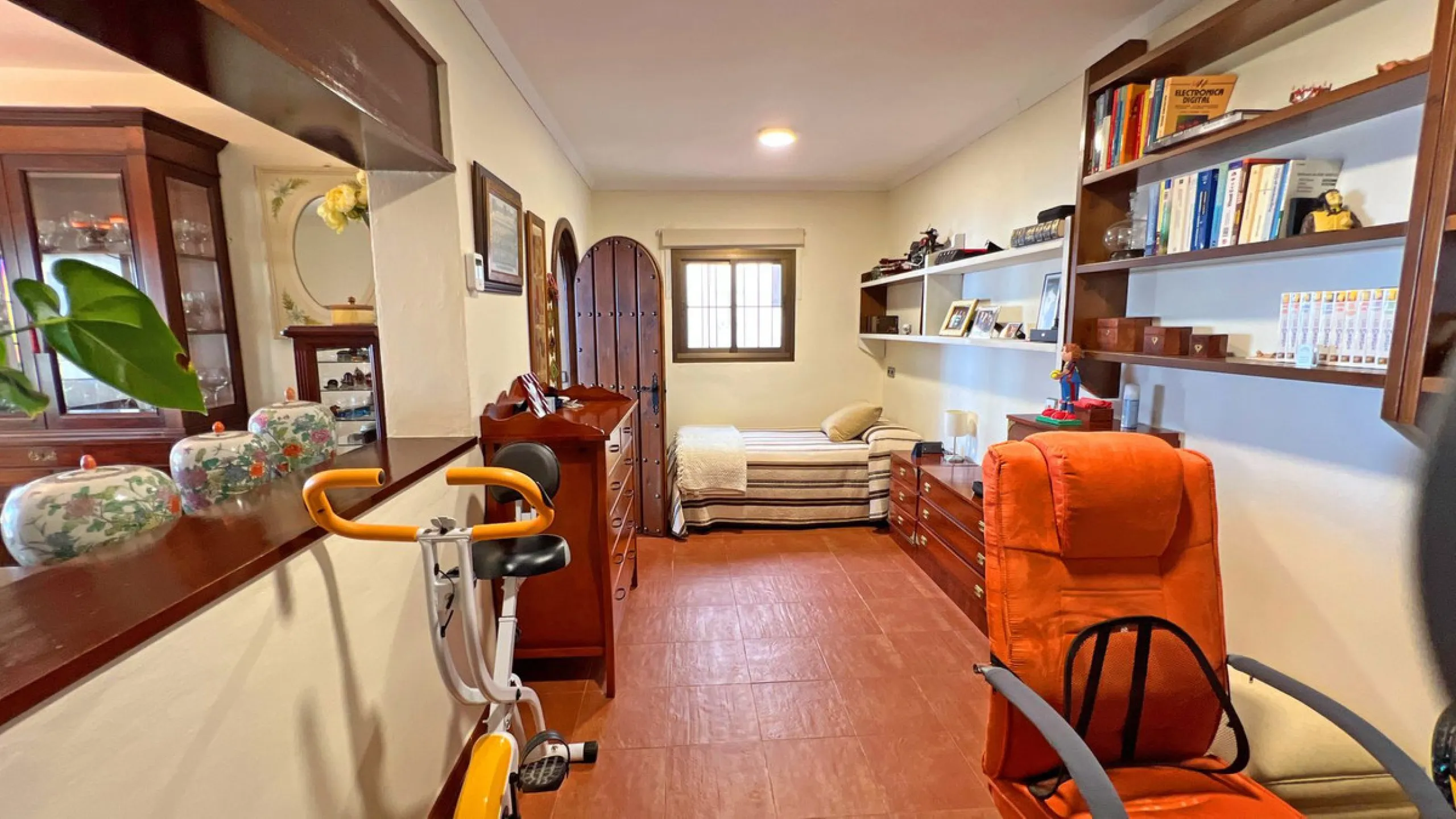 Are you looking for a dream home in the center of Mijas Pueblo? Then this 366m2 villa is perfect for you!