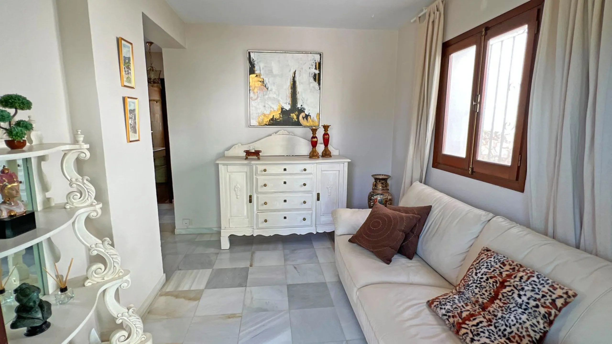 Are you looking for a dream home in the center of Mijas Pueblo? Then this 366m2 villa is perfect for you!
