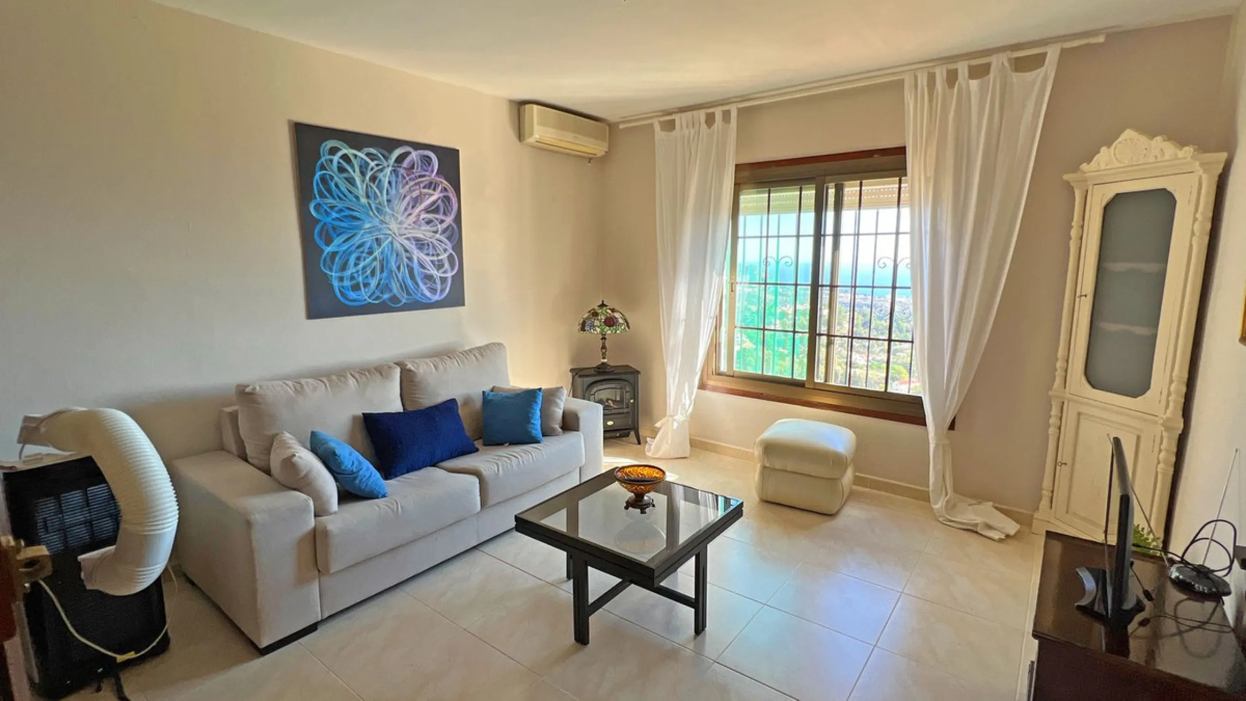 Are you looking for a dream home in the center of Mijas Pueblo? Then this 366m2 villa is perfect for you!