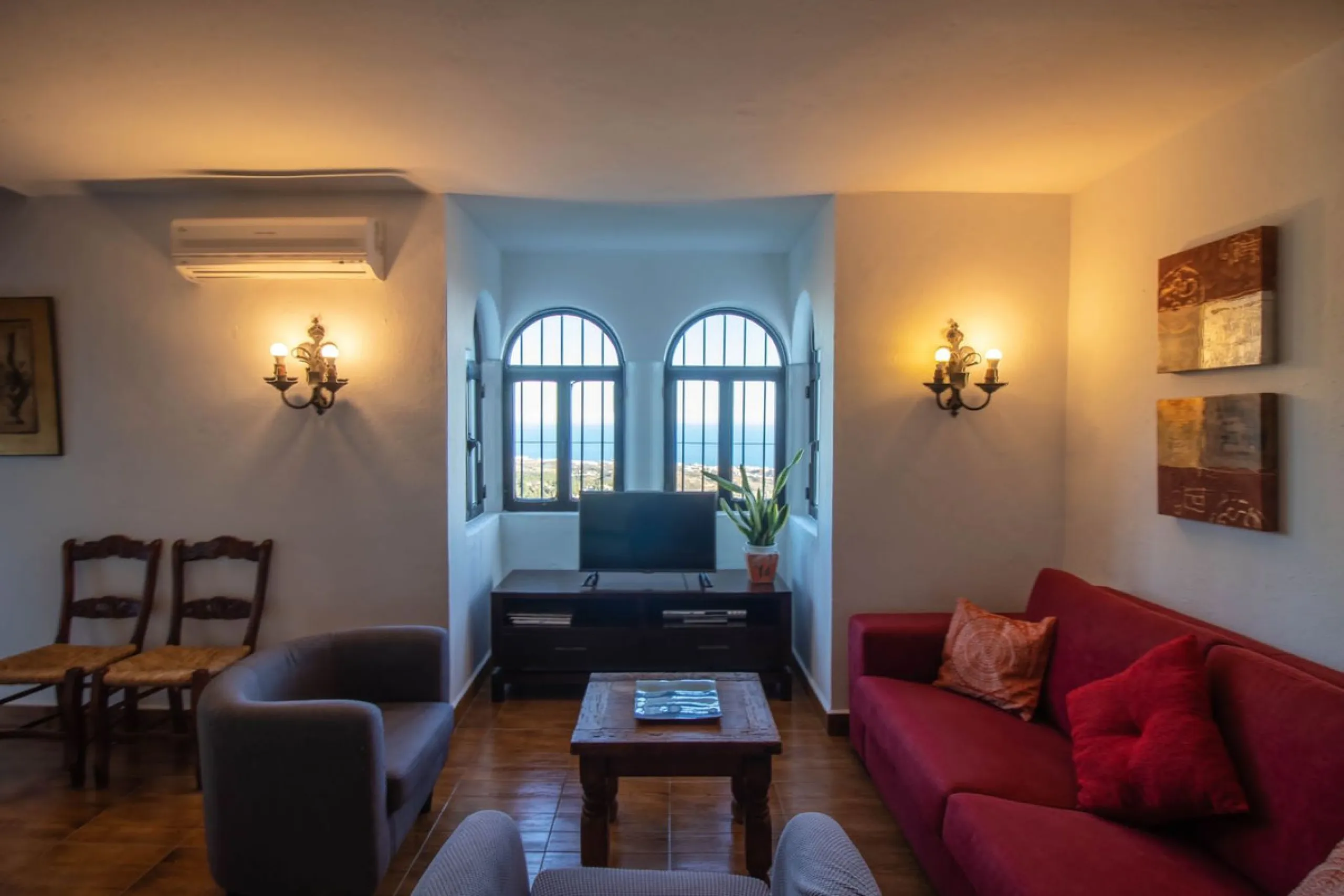 Are you looking for a dream home in the center of Mijas Pueblo? Then this 366m2 villa is perfect for you!