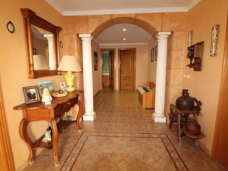 Estepona: Unique finca type property offered for sale, currently run as an events location and restaurant with living accommodation above. The ground floor has large outside area with bar, bbq area inside is a saloon, reception and bar area plus commercia
