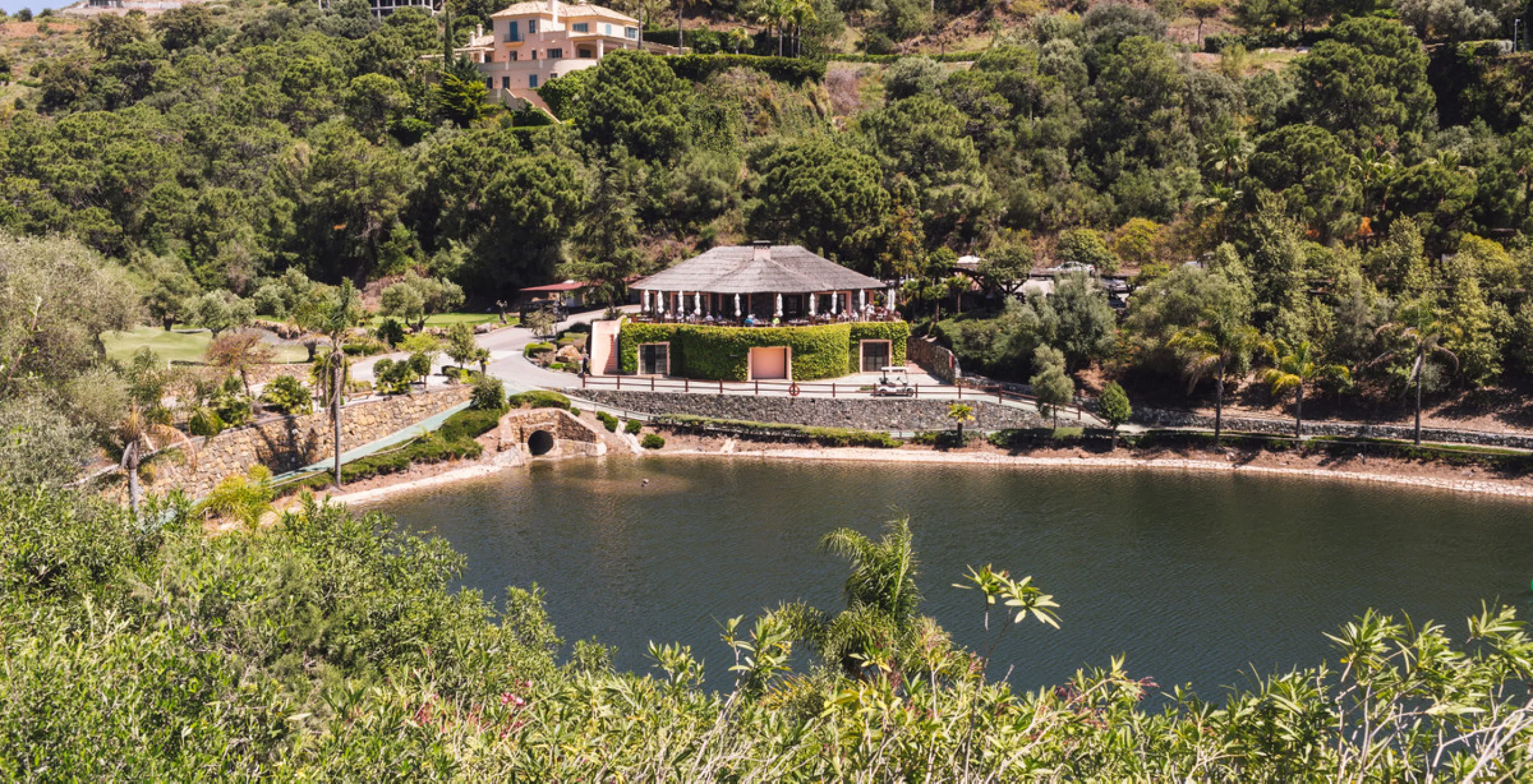 Beautiful 4.196 m2 plot for sale in the exclusive Marbella Club Golf Resort and Equestrian Center. The plot´s building allowance is about 10.6% meaning nearly 450 m2 in up to two floors plus terraces and basement (most likely with views due to the slope).