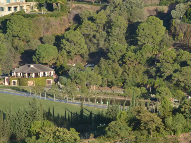 Beautiful 4.196 m2 plot for sale in the exclusive Marbella Club Golf Resort and Equestrian Center. The plot´s building allowance is about 10.6% meaning nearly 450 m2 in up to two floors plus terraces and basement (most likely with views due to the slope).