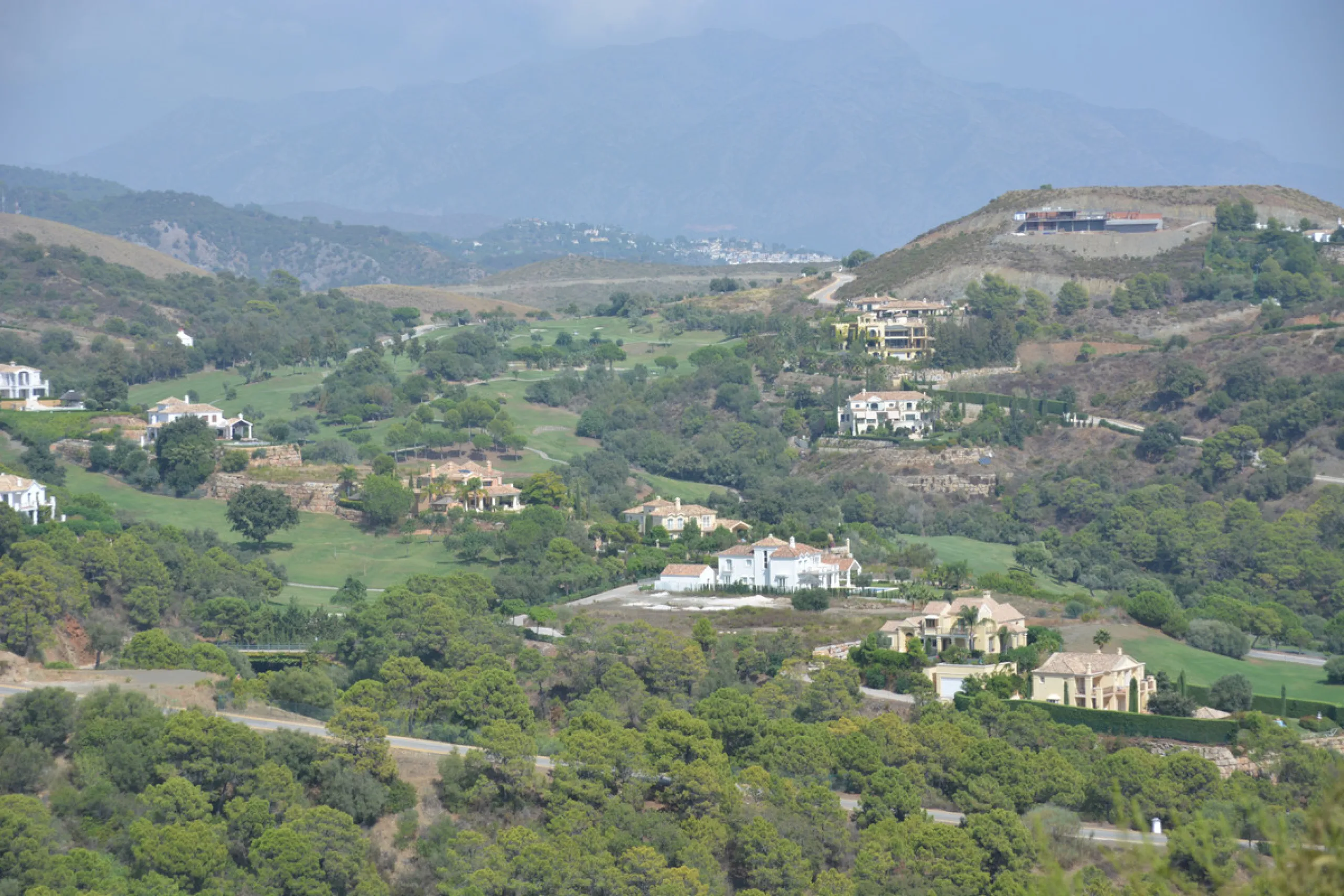 Beautiful 4.196 m2 plot for sale in the exclusive Marbella Club Golf Resort and Equestrian Center. The plot´s building allowance is about 10.6% meaning nearly 450 m2 in up to two floors plus terraces and basement (most likely with views due to the slope).