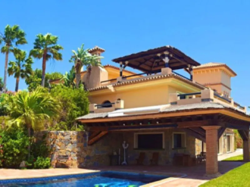 FANTASTIC VILLA OF HIGH ARCHITECTURAL LEVEL, on three floors with impressive panoramic views of the Mediterranean Sea and the mountains. Very exceptional details, such as its own winery, private tennis court, swimming pool with waterfall, park-like garden