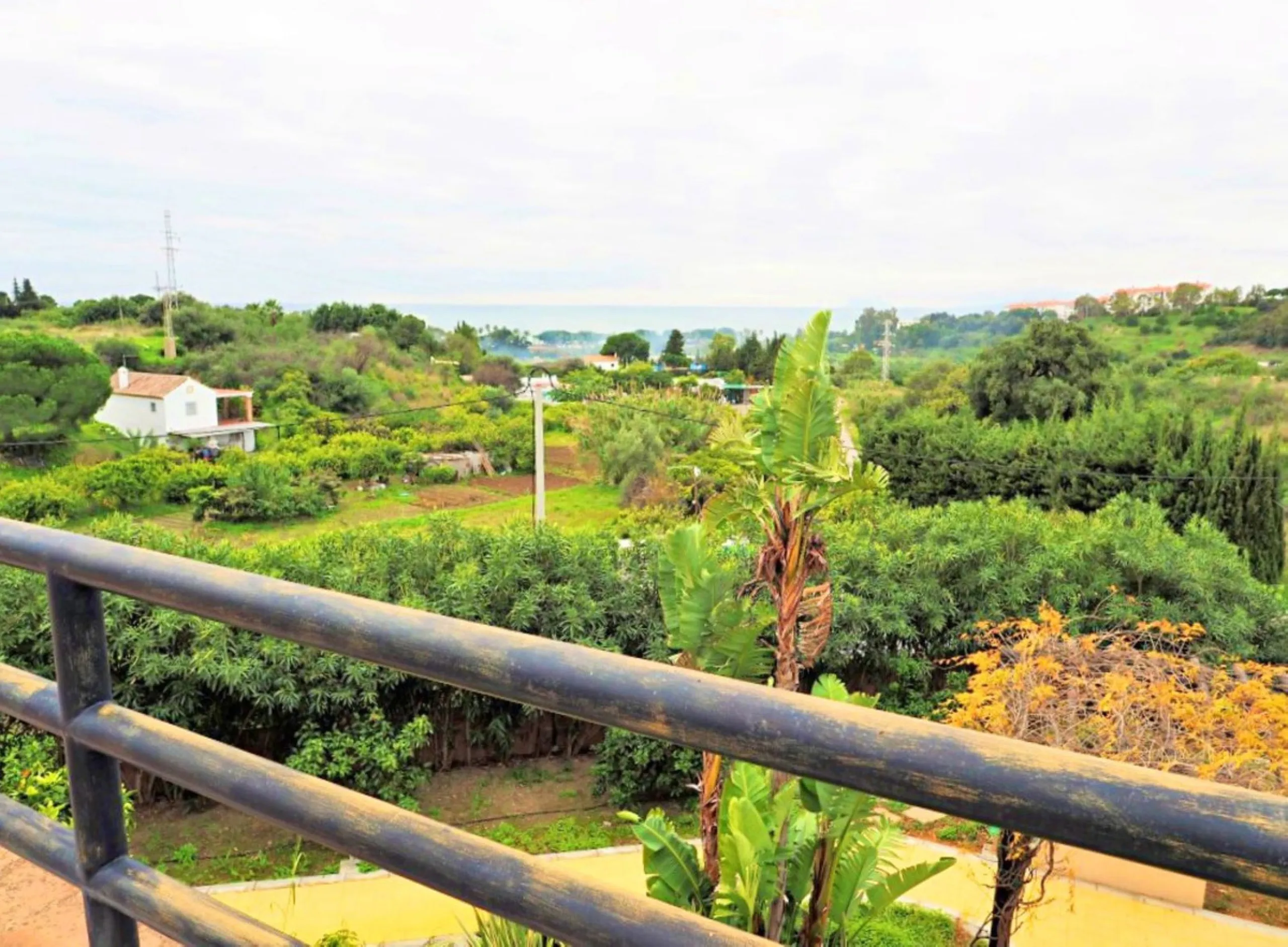 FANTASTIC VILLA OF HIGH ARCHITECTURAL LEVEL, on three floors with impressive panoramic views of the Mediterranean Sea and the mountains. Very exceptional details, such as its own winery, private tennis court, swimming pool with waterfall, park-like garden